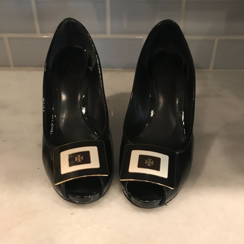 Size 8.5 Tory Burch “Morgan” Patent Wedge